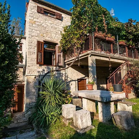 The Sisters Central Apartment